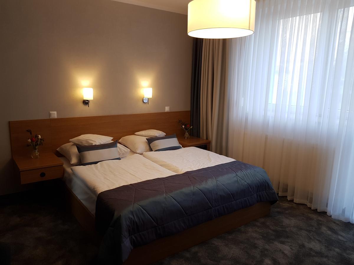 Motel 2000 Stęszew Kültér fotó