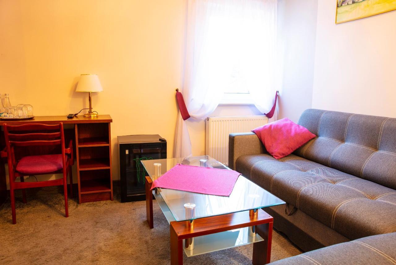 Motel 2000 Stęszew Kültér fotó